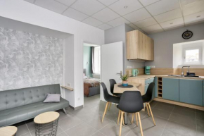 Cool & Classy La Tourelle Residence